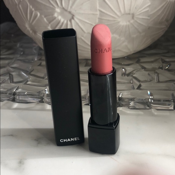 CHANEL Other - Chanel Rouge Allure Velvet Extreme Lipstick